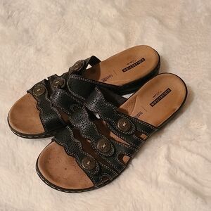 Clarks Collection Soft Cushion Leather Sandals Adjustable Velcro Straps SO CUTE